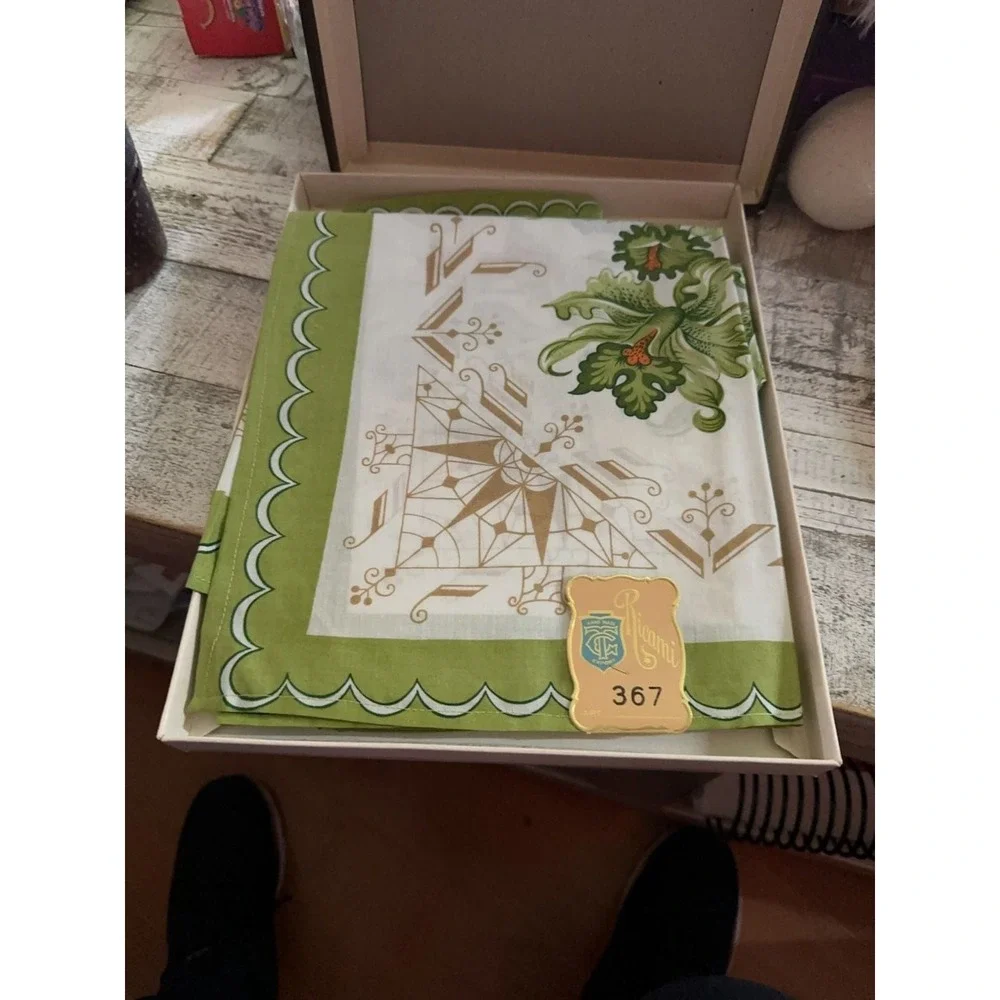 Ricami Art. 367 Vintage Italian Embroidered Tablecloth Set includes napkins.